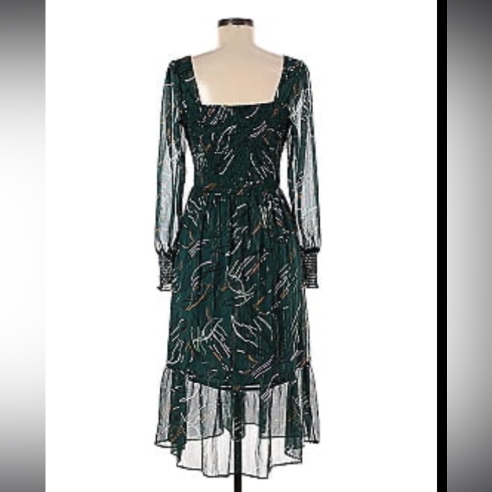NWT!!! Nine West Green Smocked Long-Sleeved Midi Dress with Ruffle Skirt sz M